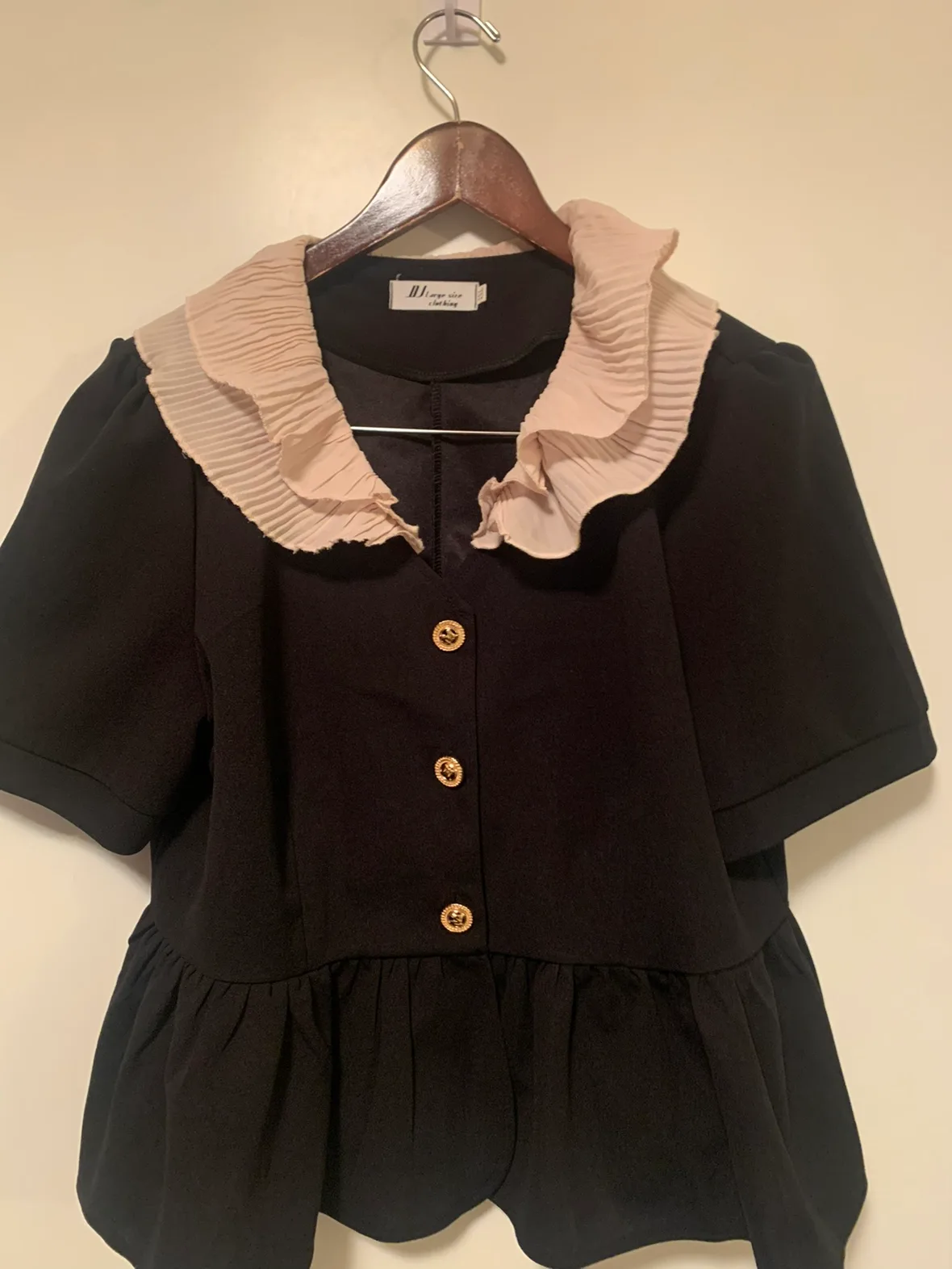 Black and White Peter Pan Collar Top image indicator(2)