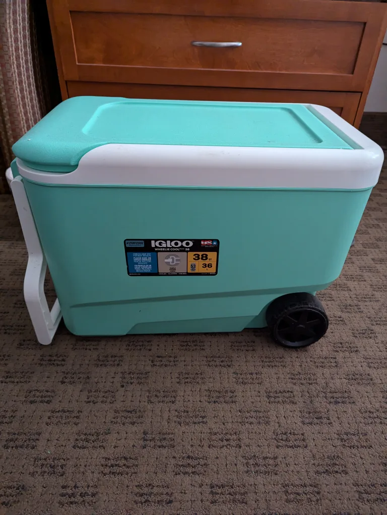 Igloo Wheelie Cooler thumbnail