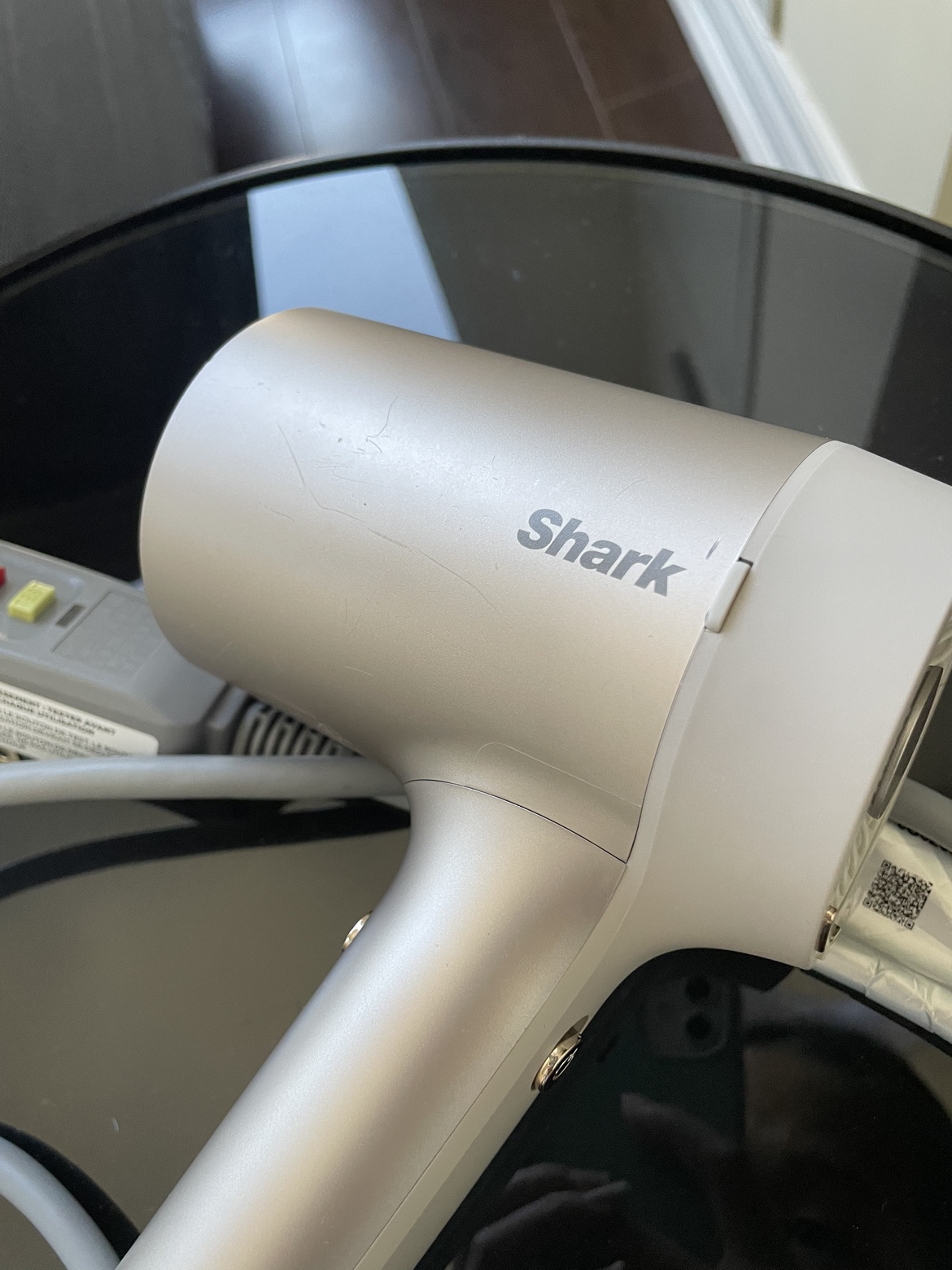 Shark hair dryer + attachments - photo 4