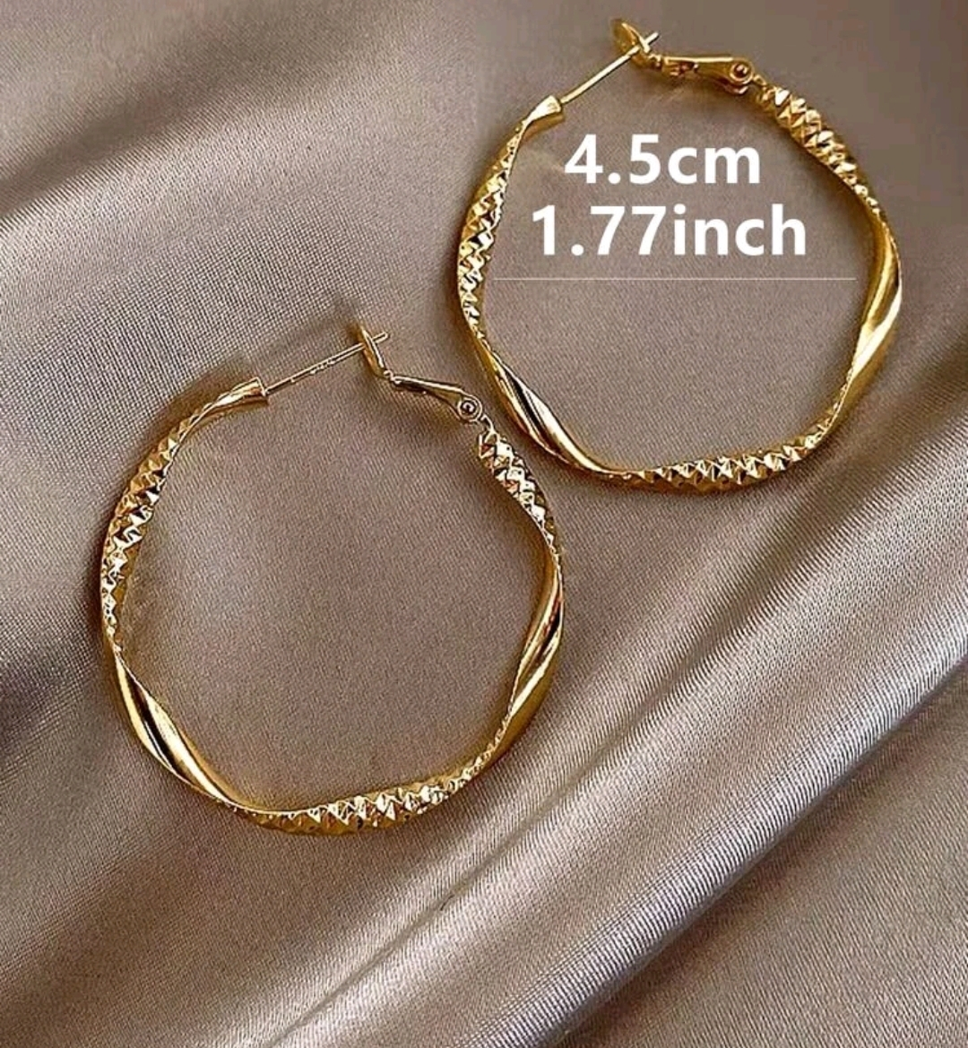 Gold Hoop twisted earrings - photo 3