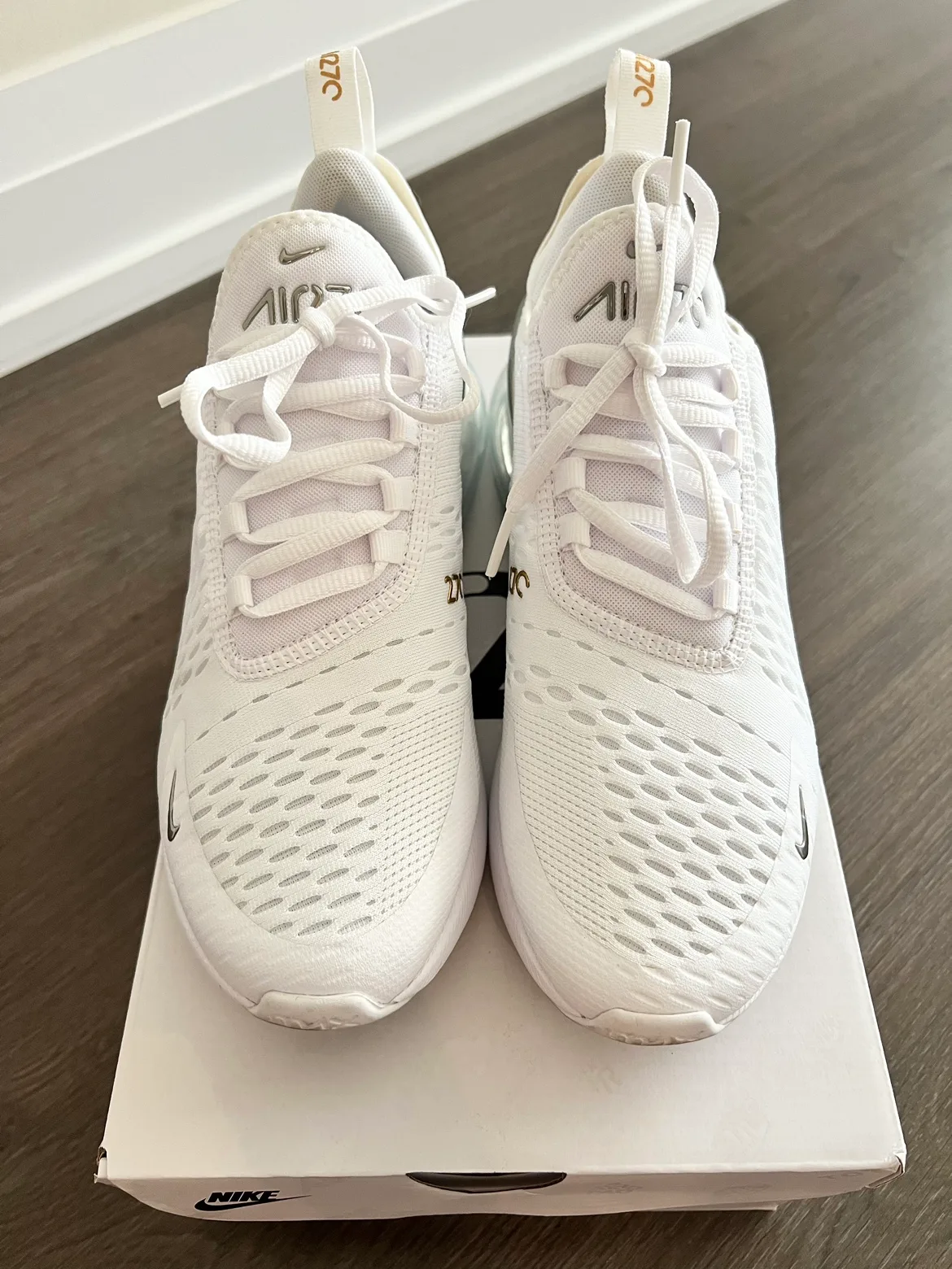 Nike Women’s Air Max 270 White / Metallic image indicator(5)