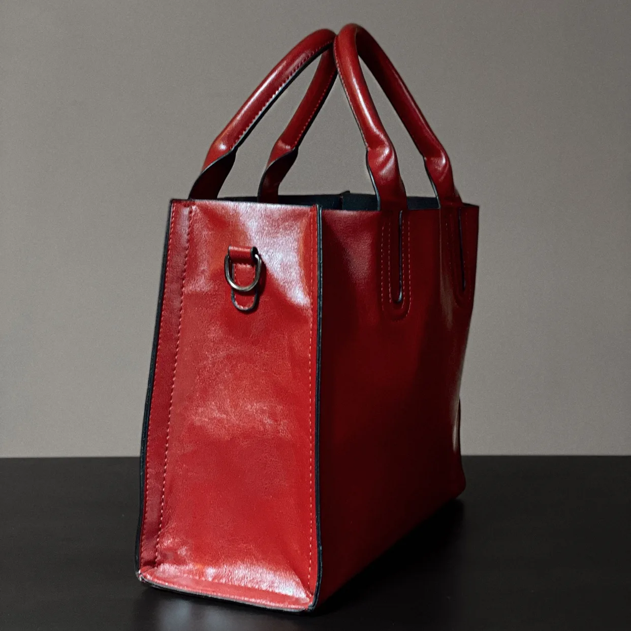 Red Tote Bag PU Leather with Shoulder Strap image indicator(2)