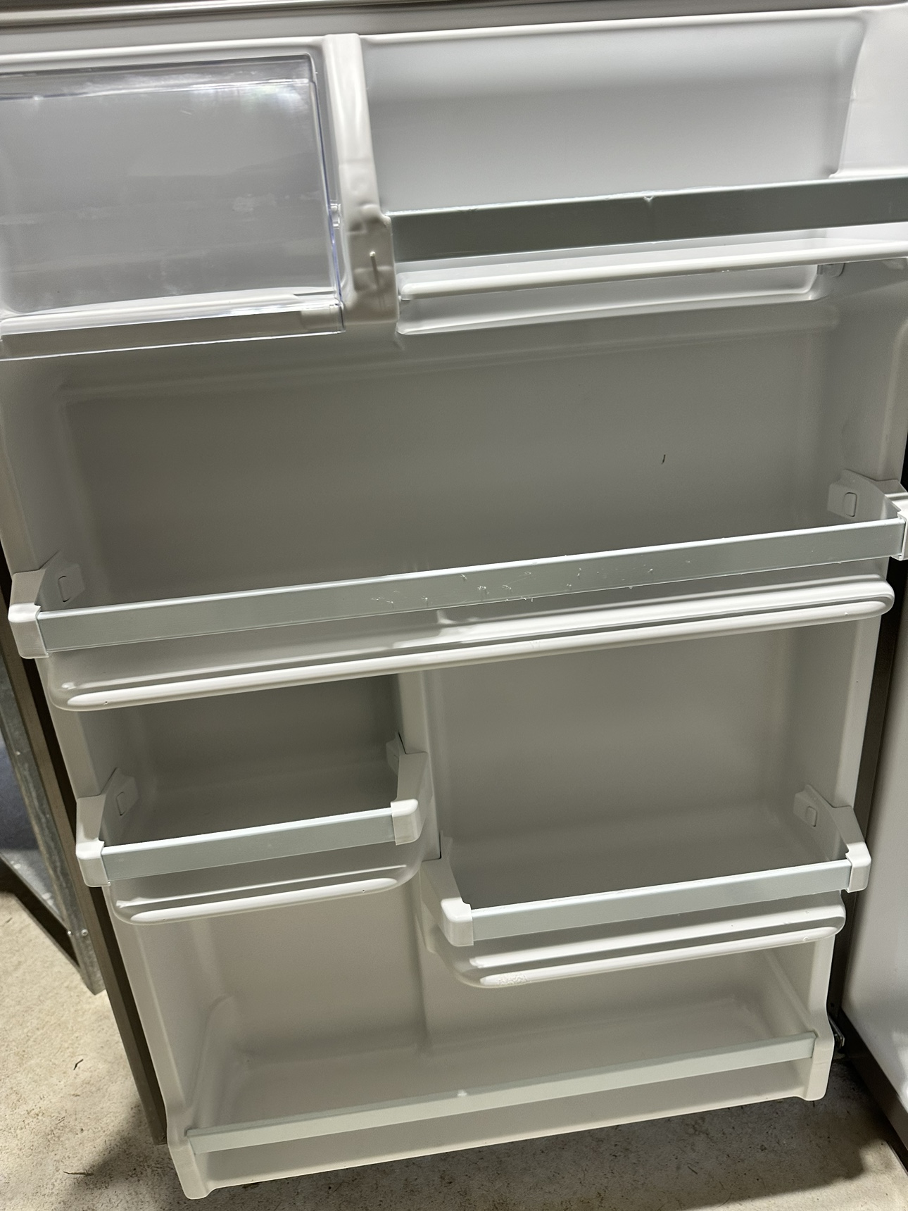 Whirlpool Refrigerator for Sale - photo 4