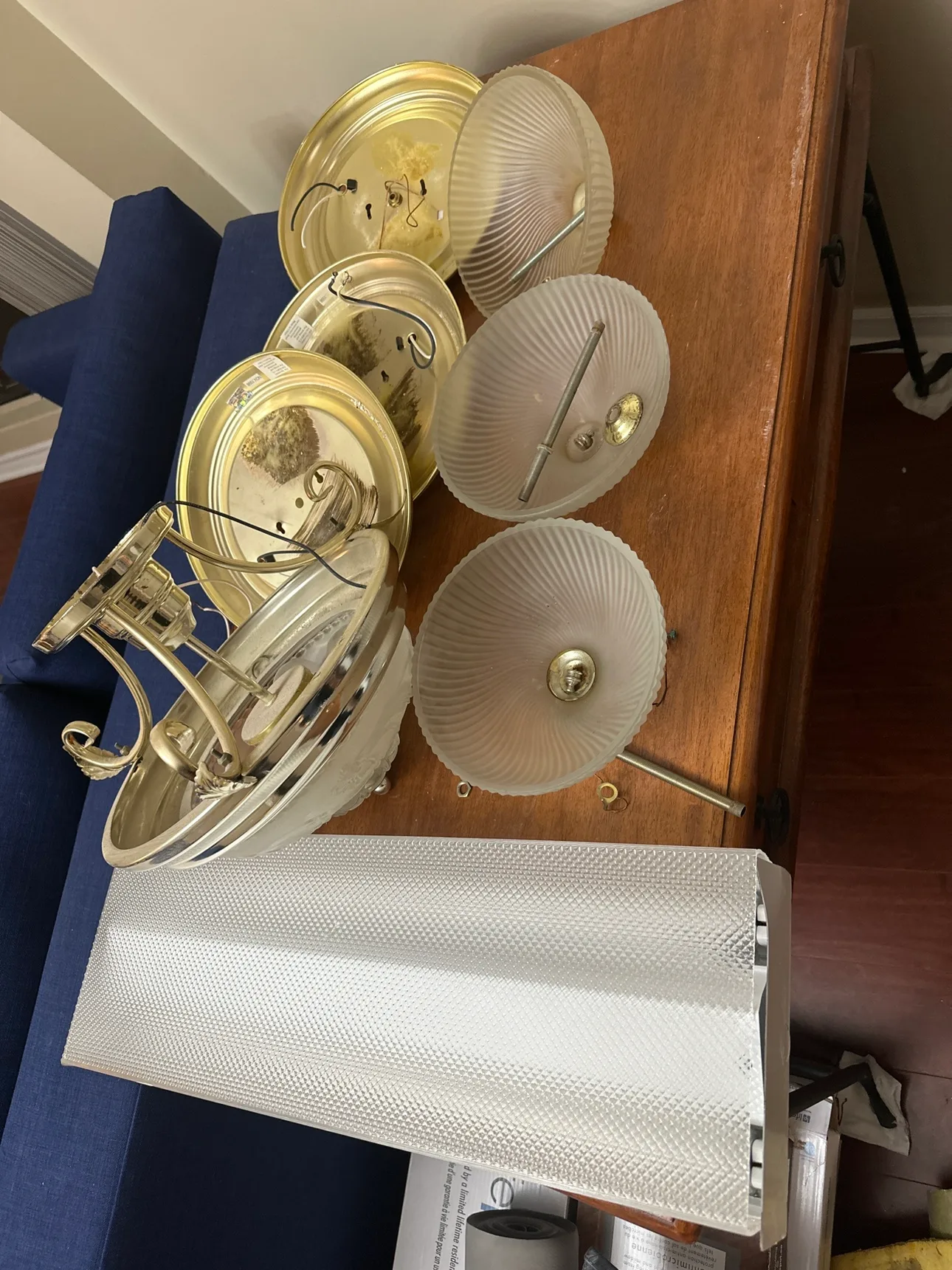 #freecycle Multiple Light Fixtures thumbnail