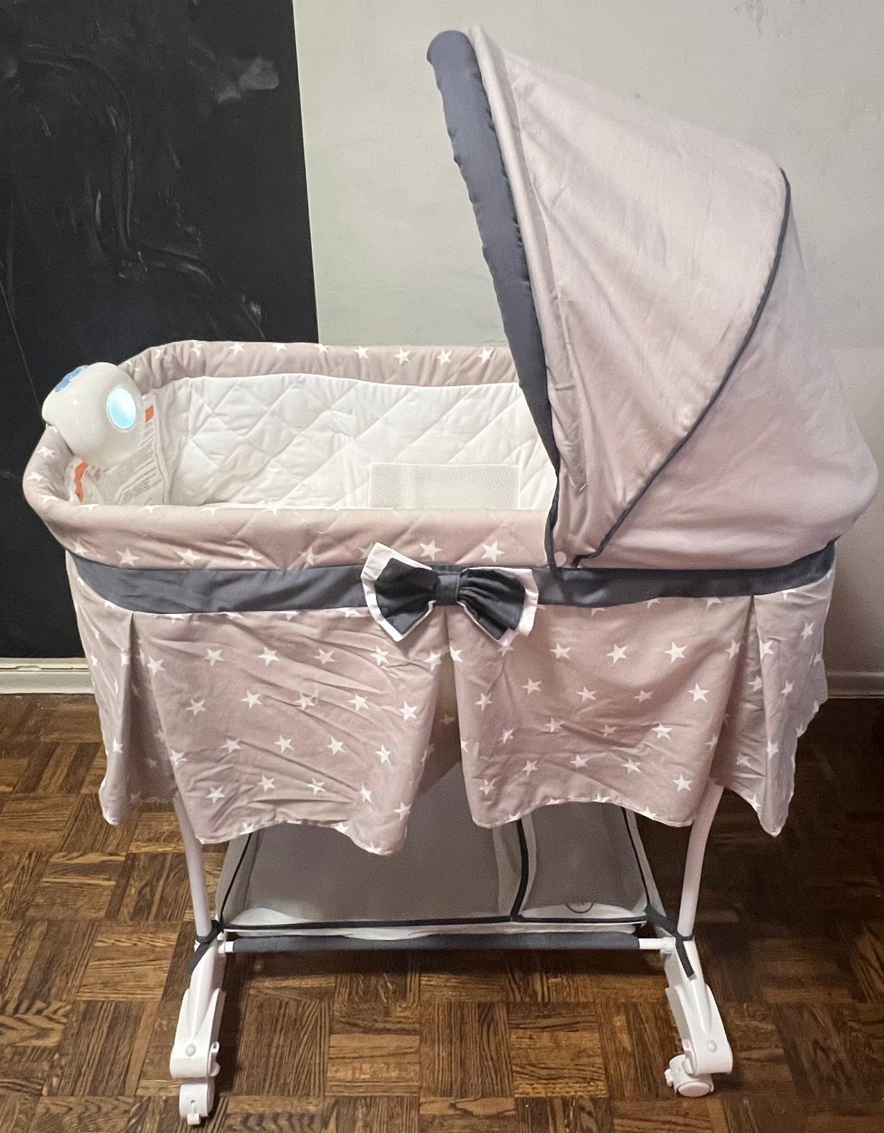 Baby Bassinet with Canopy - photo 4
