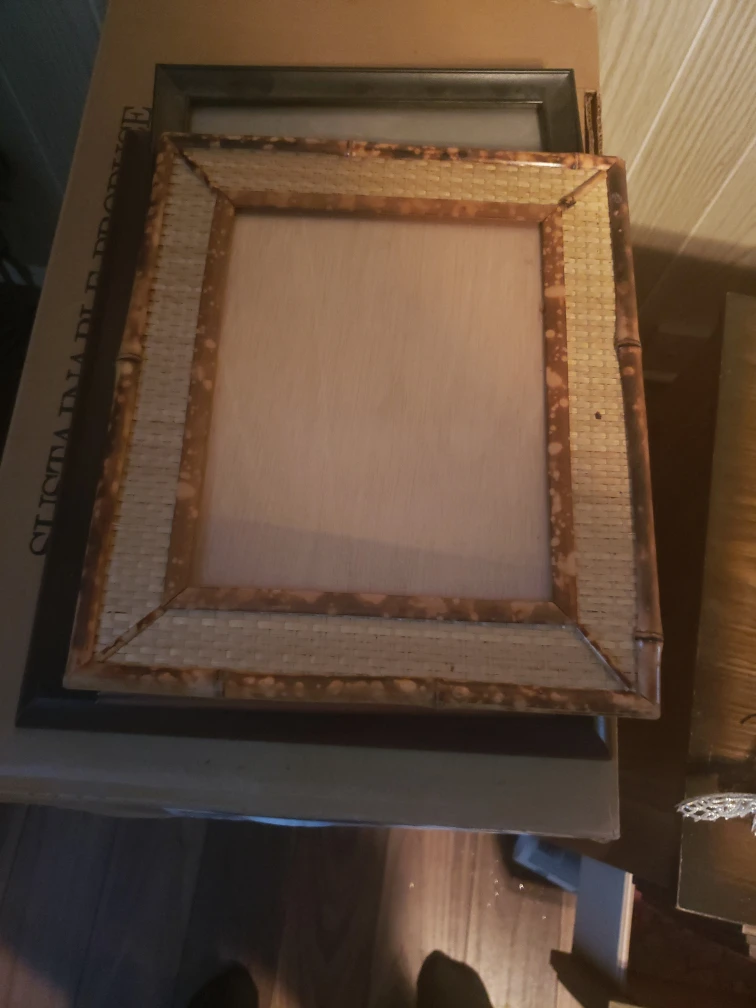 Picture Frames & Musical Instruments - photo 3