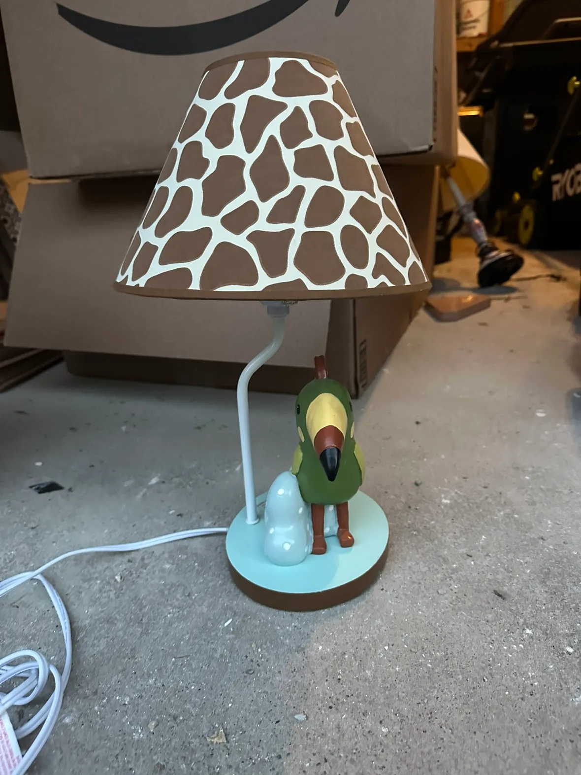 Kids Toucan Table Lamp image indicator(2)
