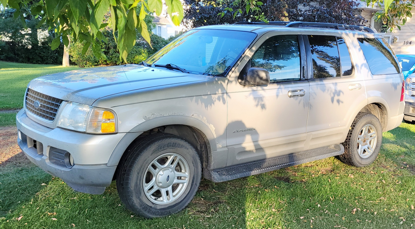 2002 FORD EXPLORER XLT - photo 2