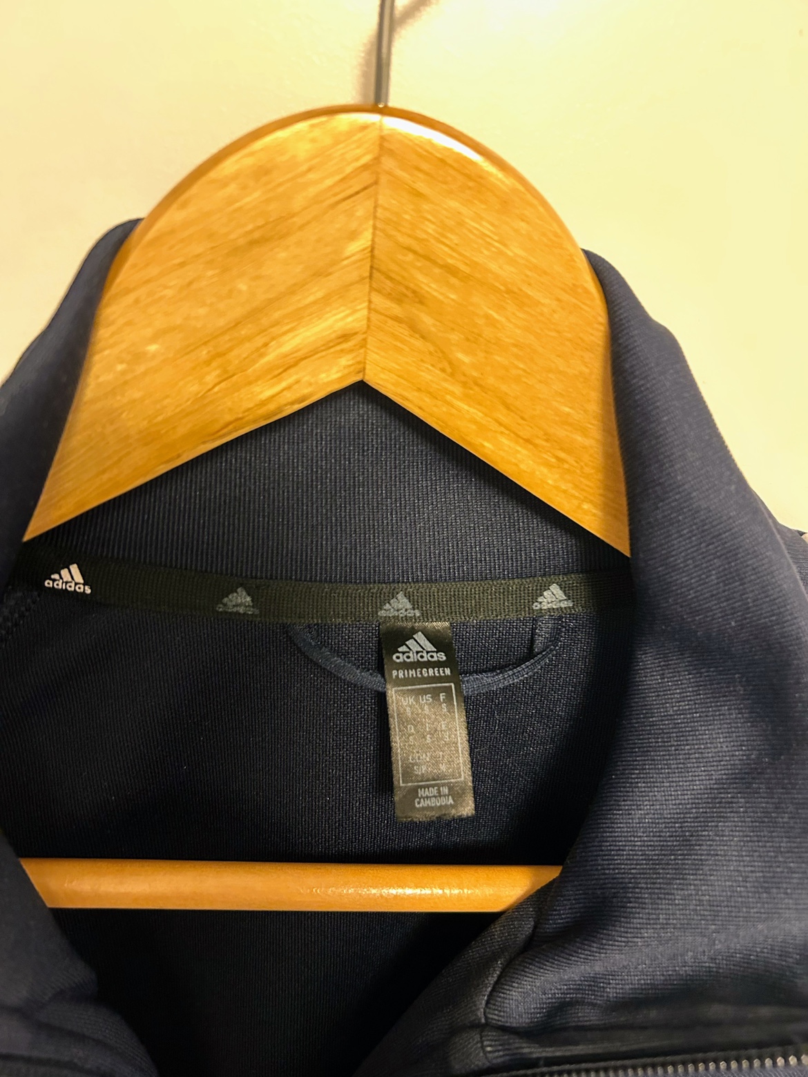 Like new Adidas Track Jacket men small - photo 3