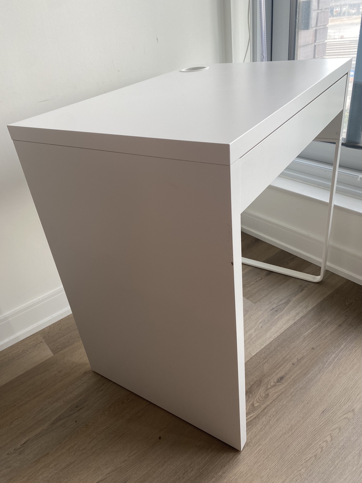 White Desk with Drawer - photo 2