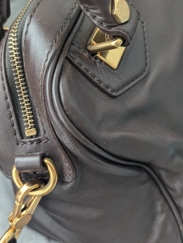 Marc by Marc Jacobs crossbody leather purse image indicator(2)