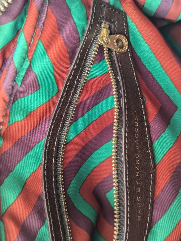 Marc by Marc Jacobs crossbody leather purse image indicator(4)