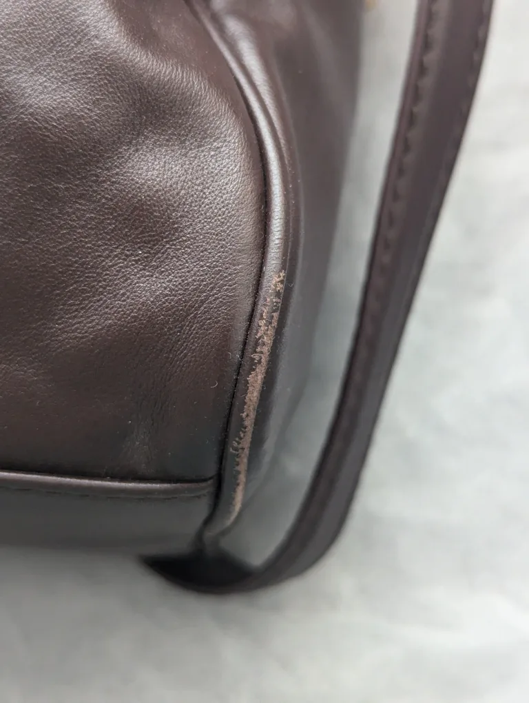 Marc by Marc Jacobs crossbody leather purse image indicator(6)