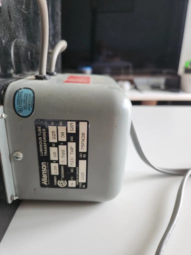 Vintage COKE "On Ice" Neon Sign image indicator(4)