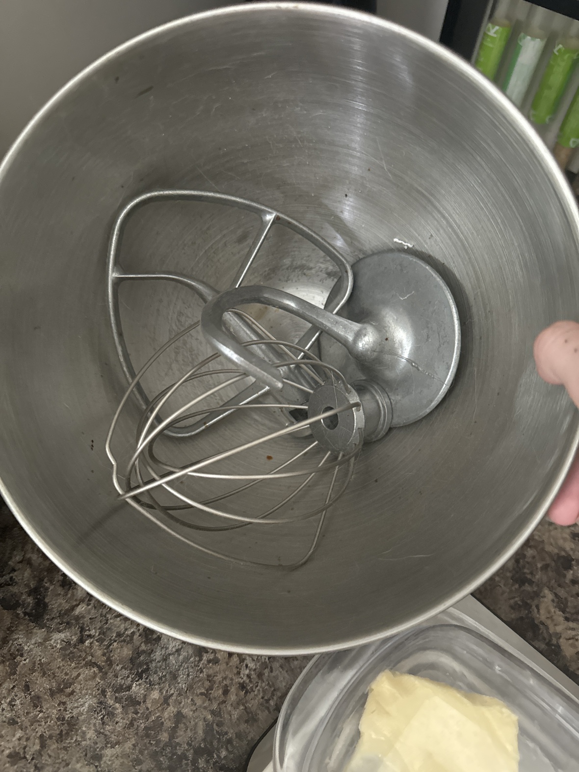 Hardly used kitchenaid stand mixer 🧡 - photo 3