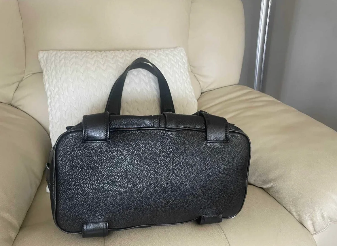 Black Leather Handbag image indicator(2)