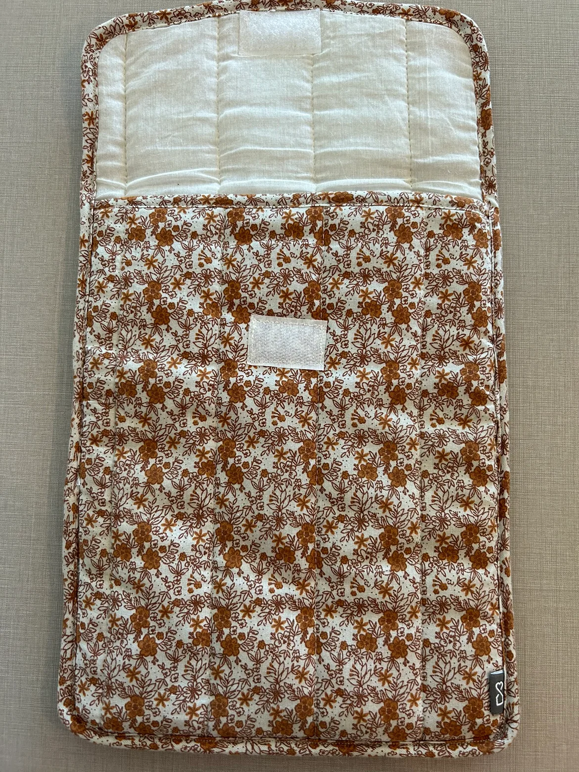 Floral iPad Pro 11-inch Case image indicator(2)