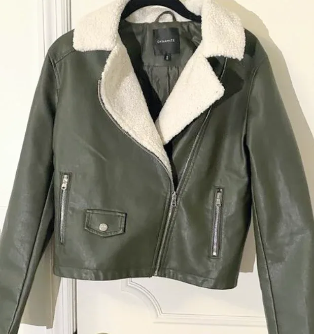 Women's Coats/Jackets - Sizes XSmall > XLarge image indicator(4)