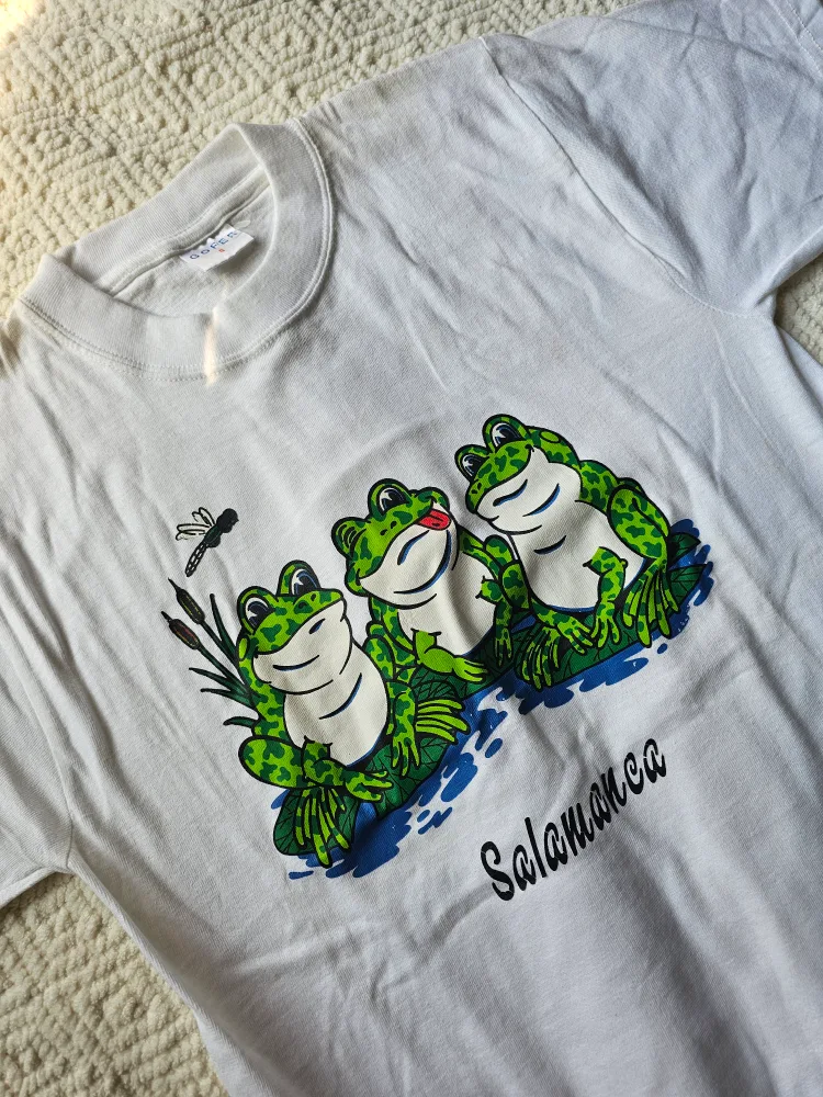 🧡 Vintage White Salamanca Frog T-Shirt image indicator(2)