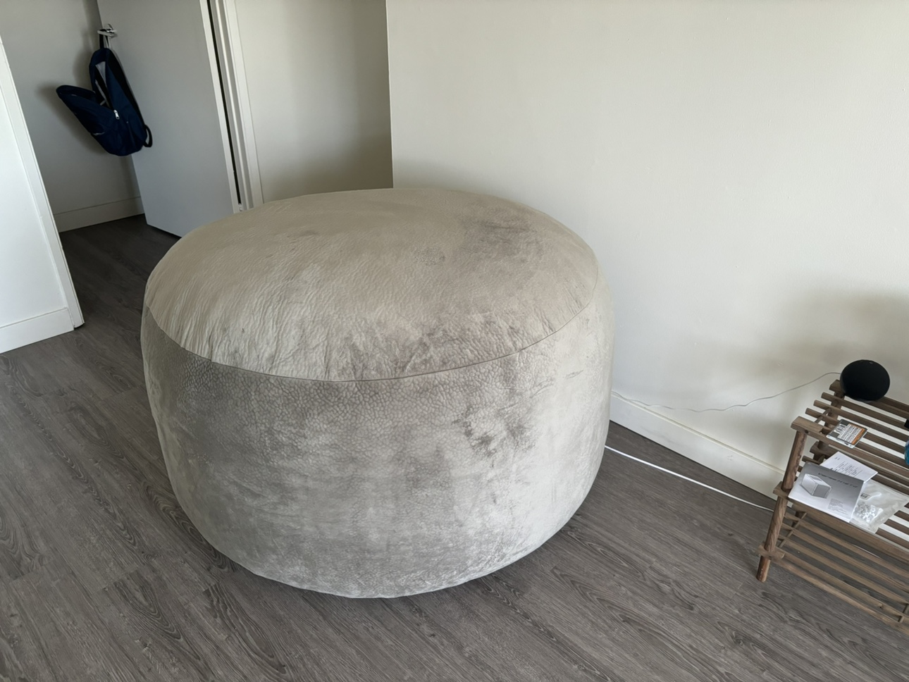 Large Round Pillow - photo 2