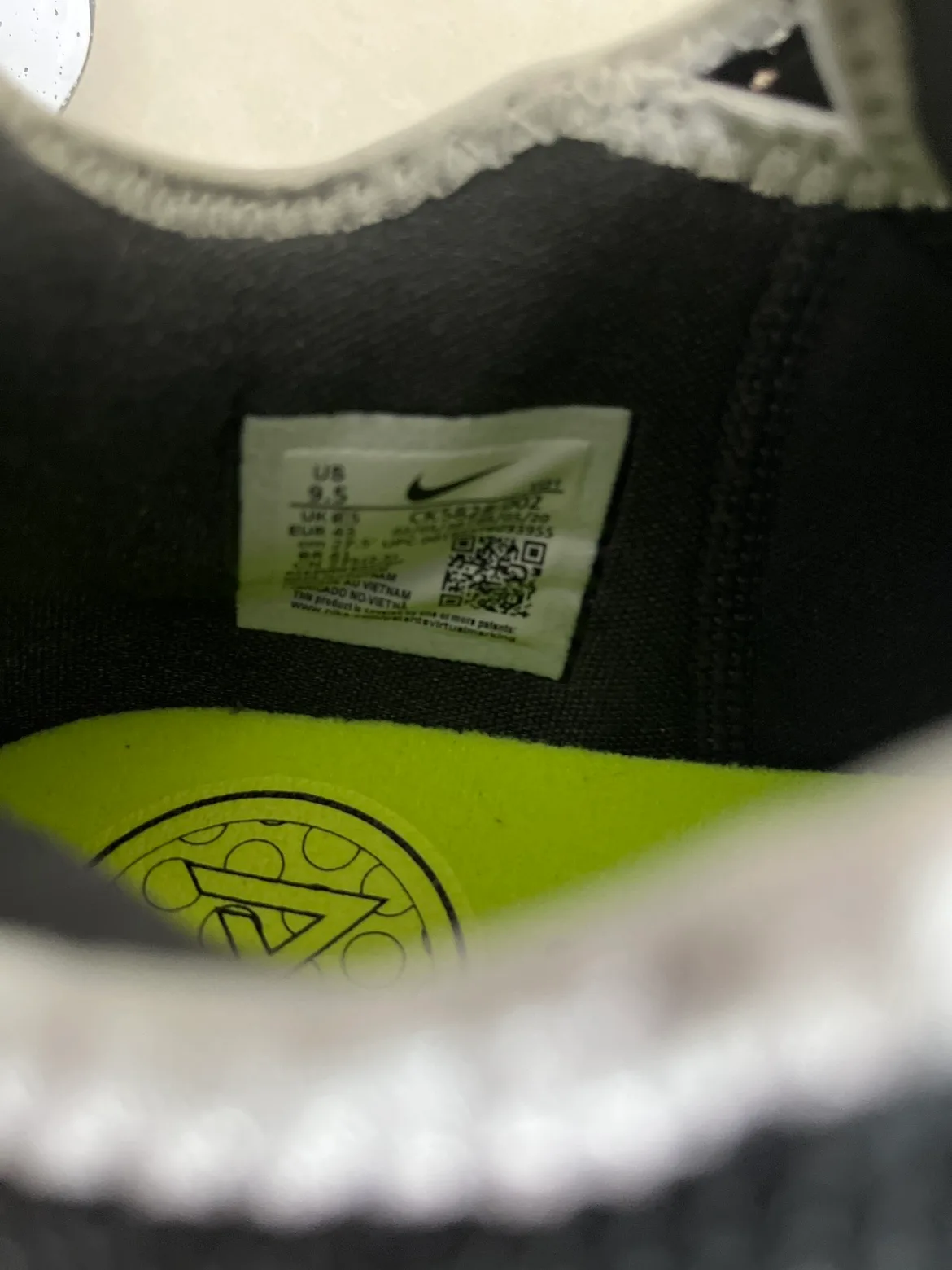 Nike Air Max 270 REACT. Brand new image indicator(8)
