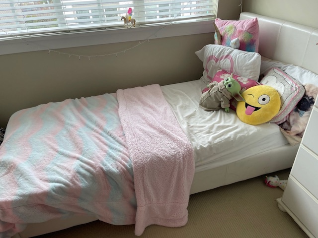 Twin bed frame with slats - photo 5