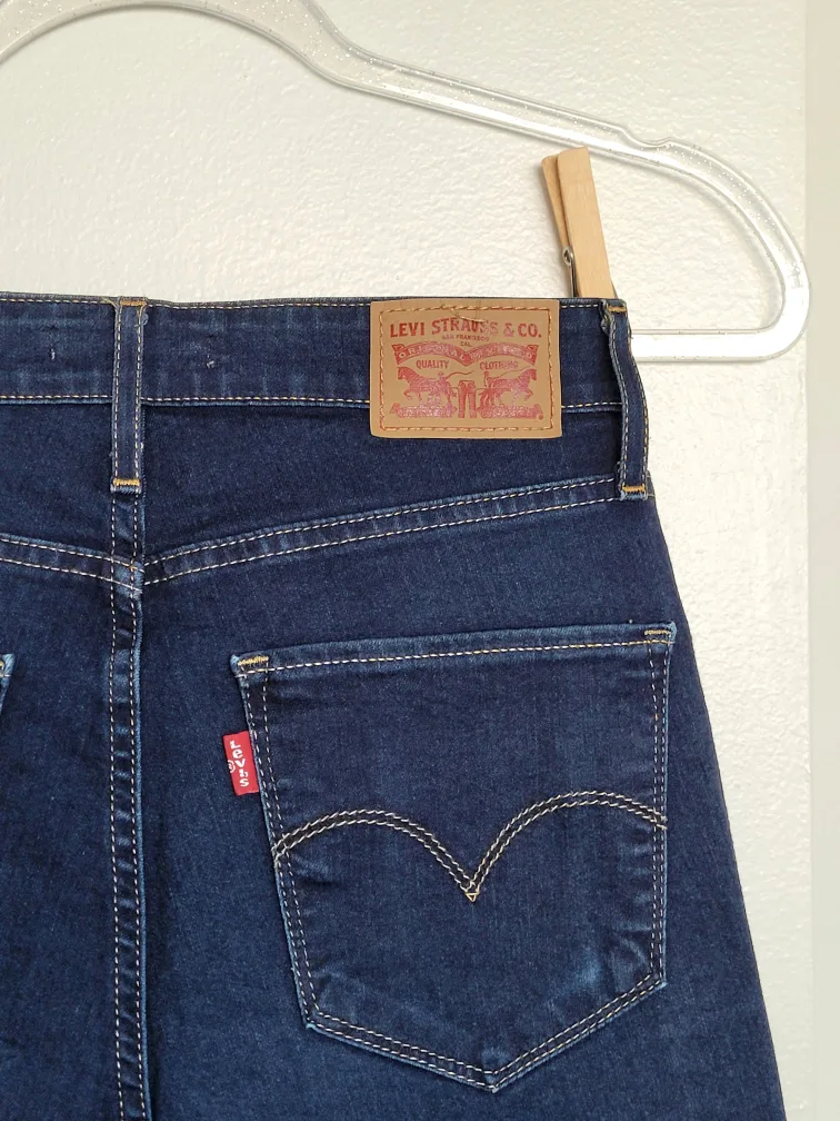 Levi's 721 High Rise Skinny Jean image indicator(4)