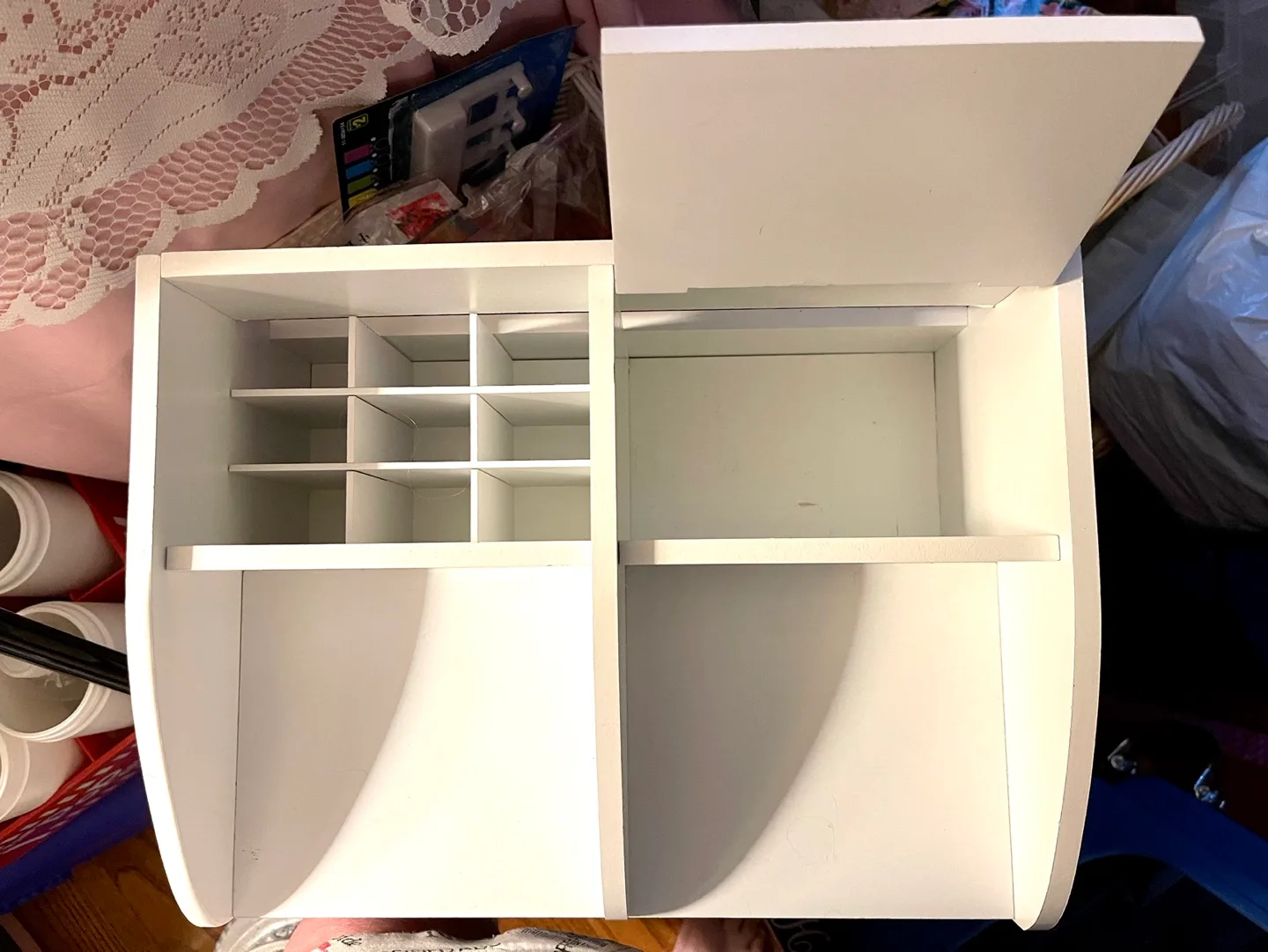 White Desk Organizer image indicator(3)