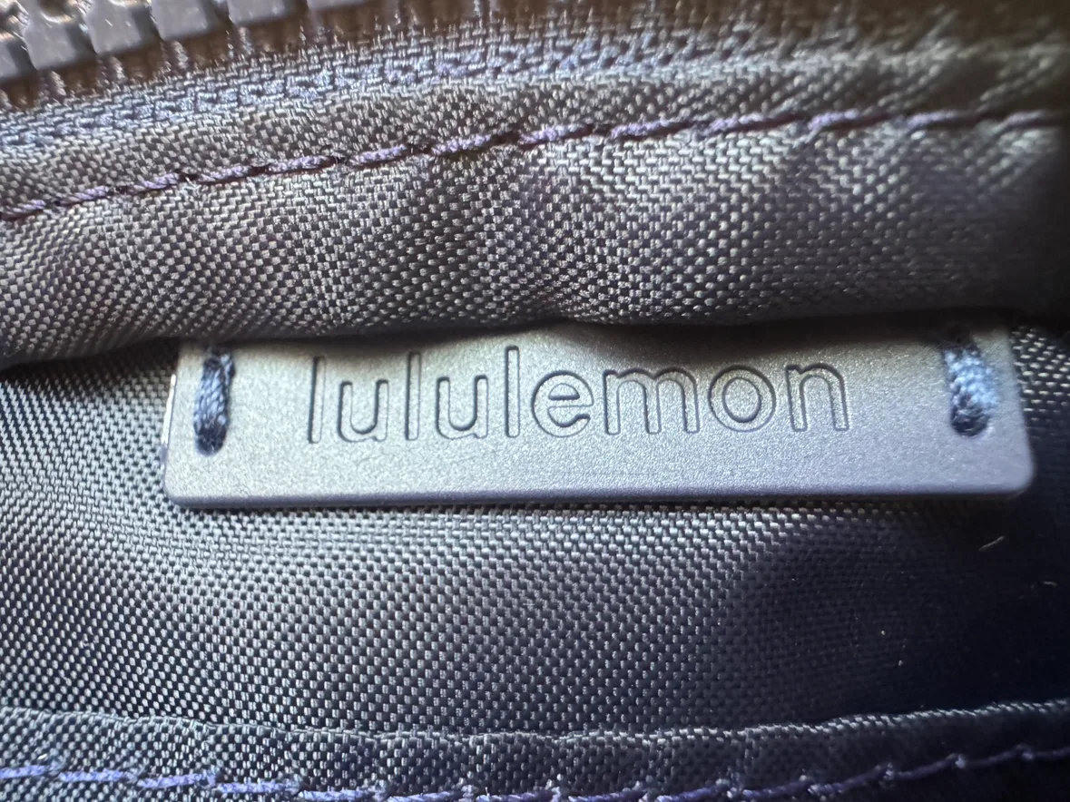 Lululemon Cross Body Bag Brand New with Tags image indicator(3)