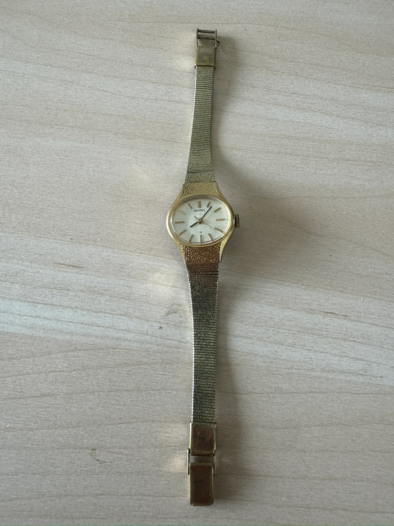 Vintage Seiko Women’s Watch image indicator(4)
