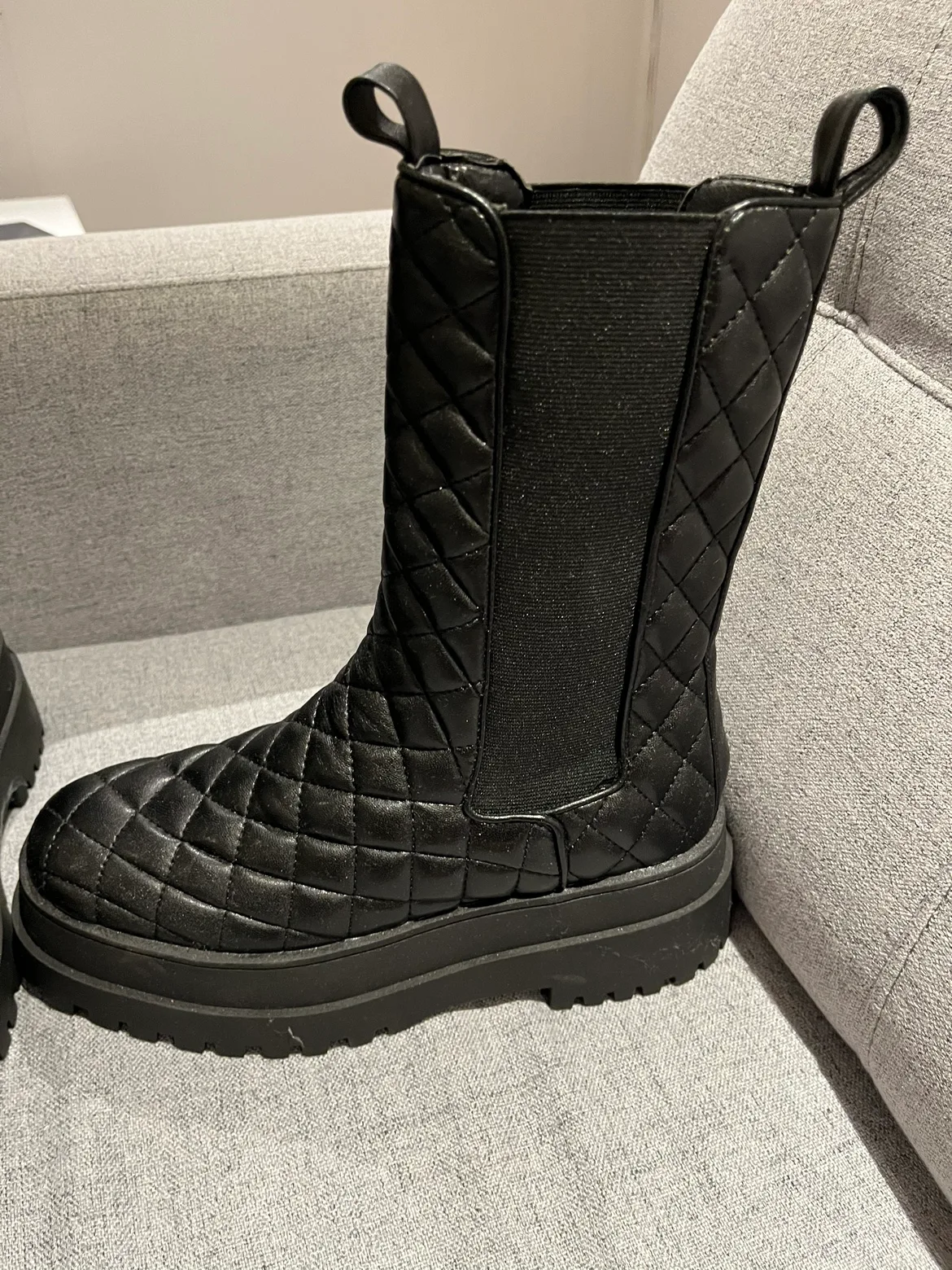 Black Quilted Boots image indicator(3)