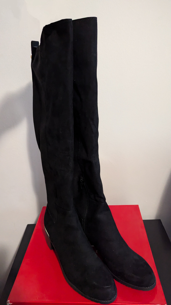 GUESS New Fall Knee High Boots - Size 9 - photo 2