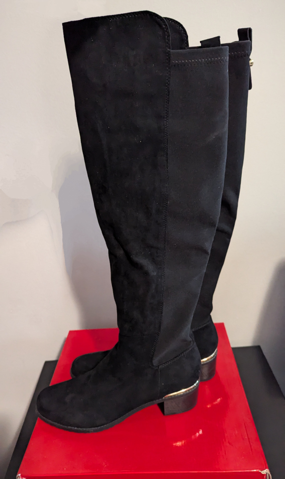 GUESS New Fall Knee High Boots - Size 9 - photo 4