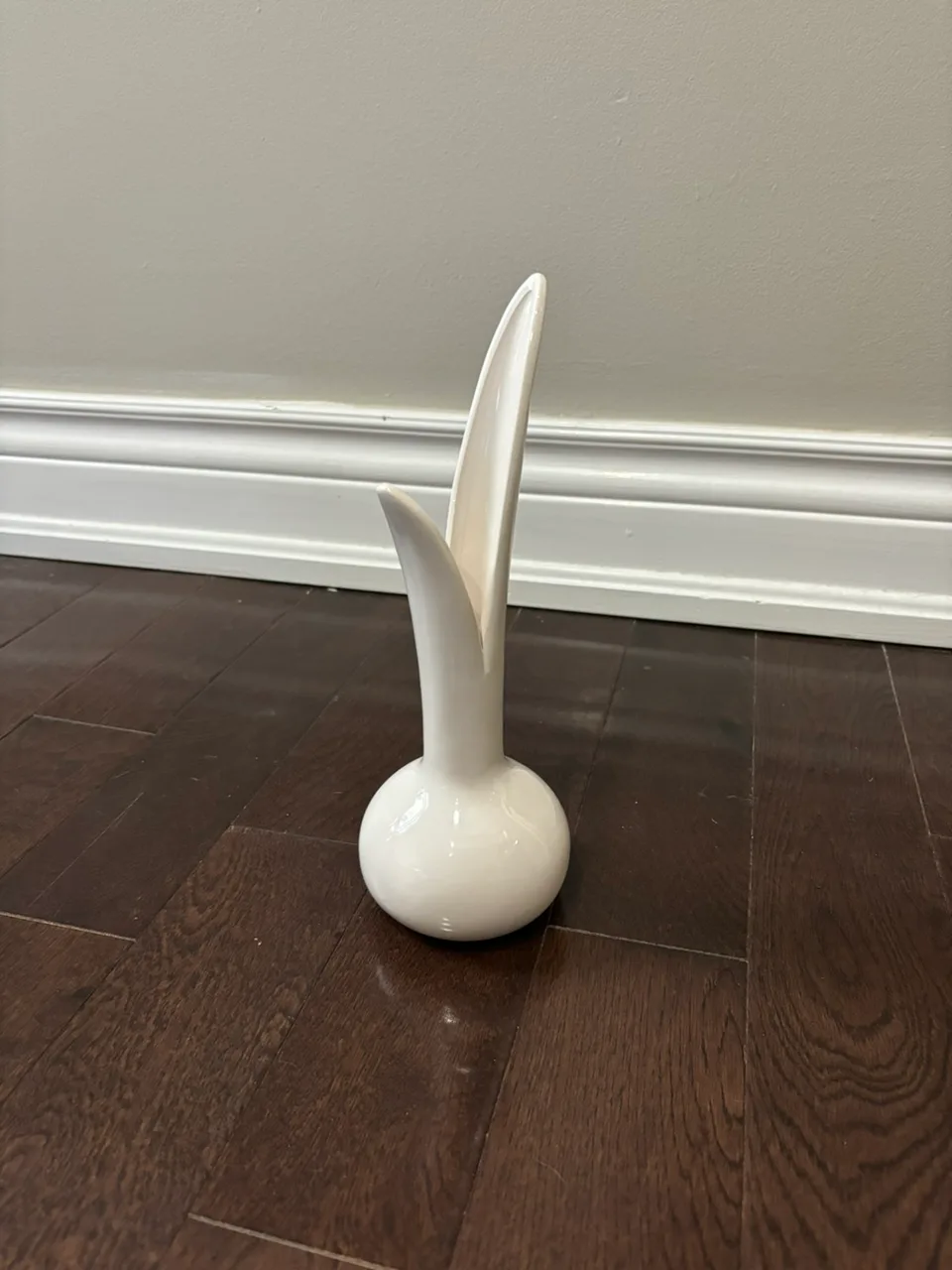 White Ceramic Vase thumbnail