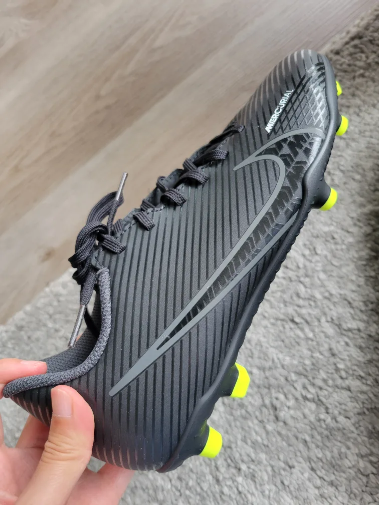 Nike Jr Vapor 15 Club MG/FG Soccer Cleats thumbnail