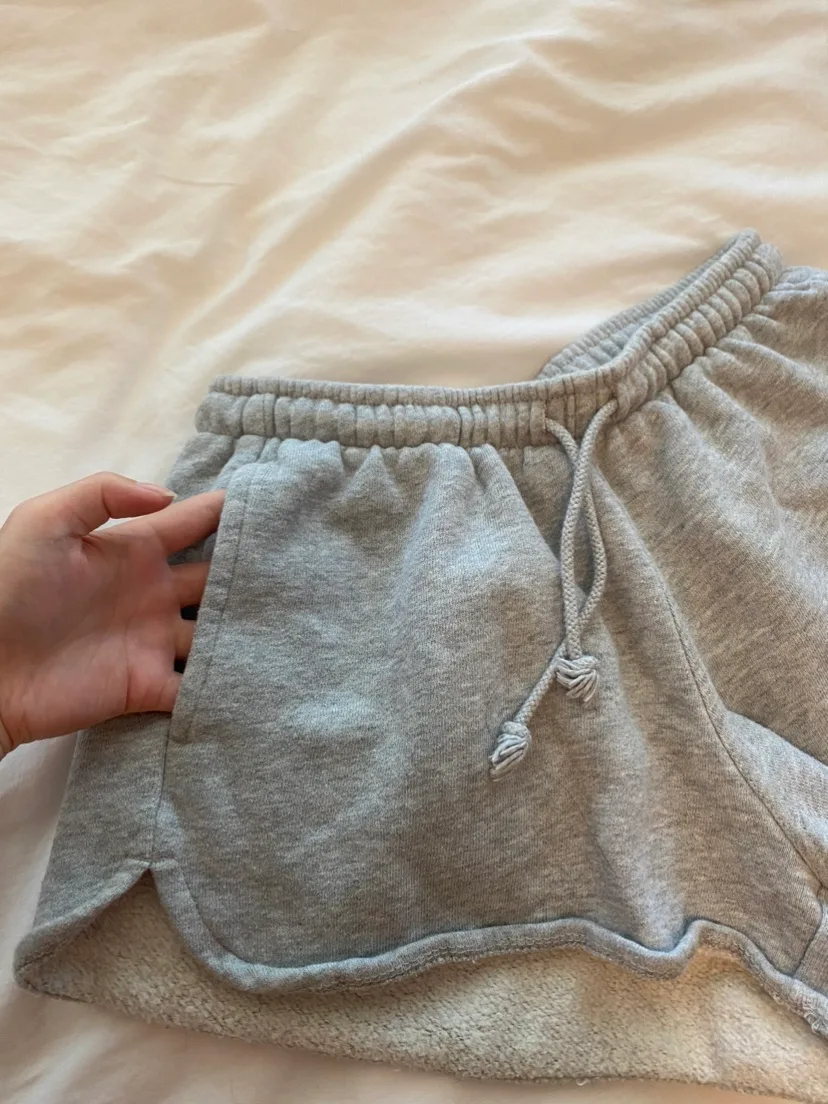 Brandy Melville sweatshorts image indicator(2)