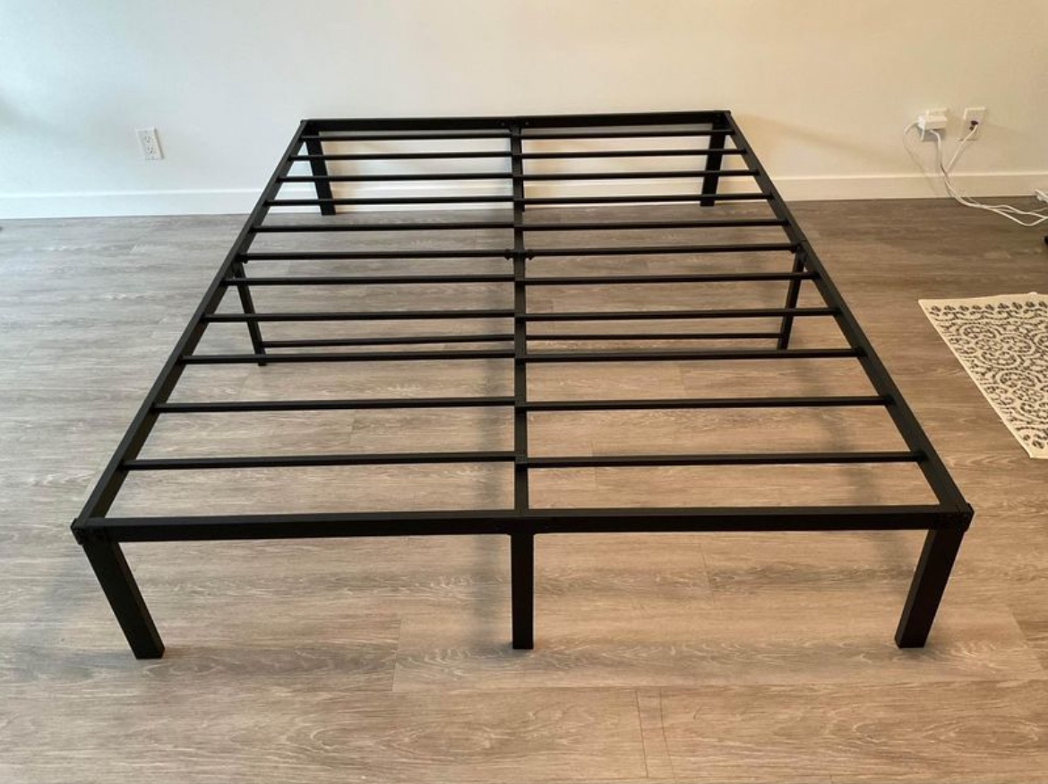 Queen bed Black Metal Bed Frame