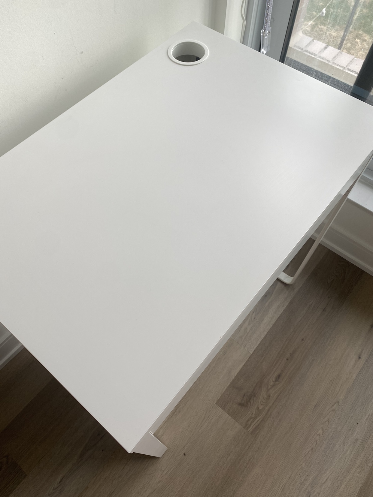 White Desk with Drawer - photo 3