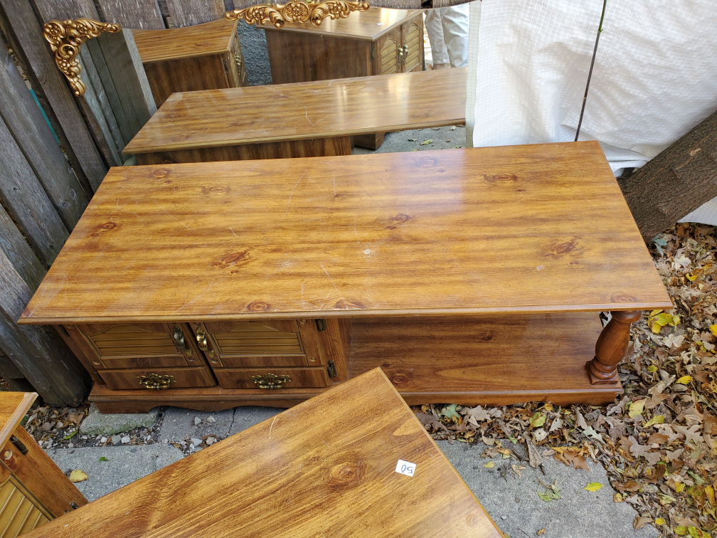 Vintage Coffee table w 2 matching end tables - photo 2