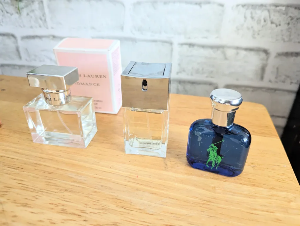 Perfumes YSL, Ralph Lauren, Marc Jacobs, Tory Burch image indicator(2)