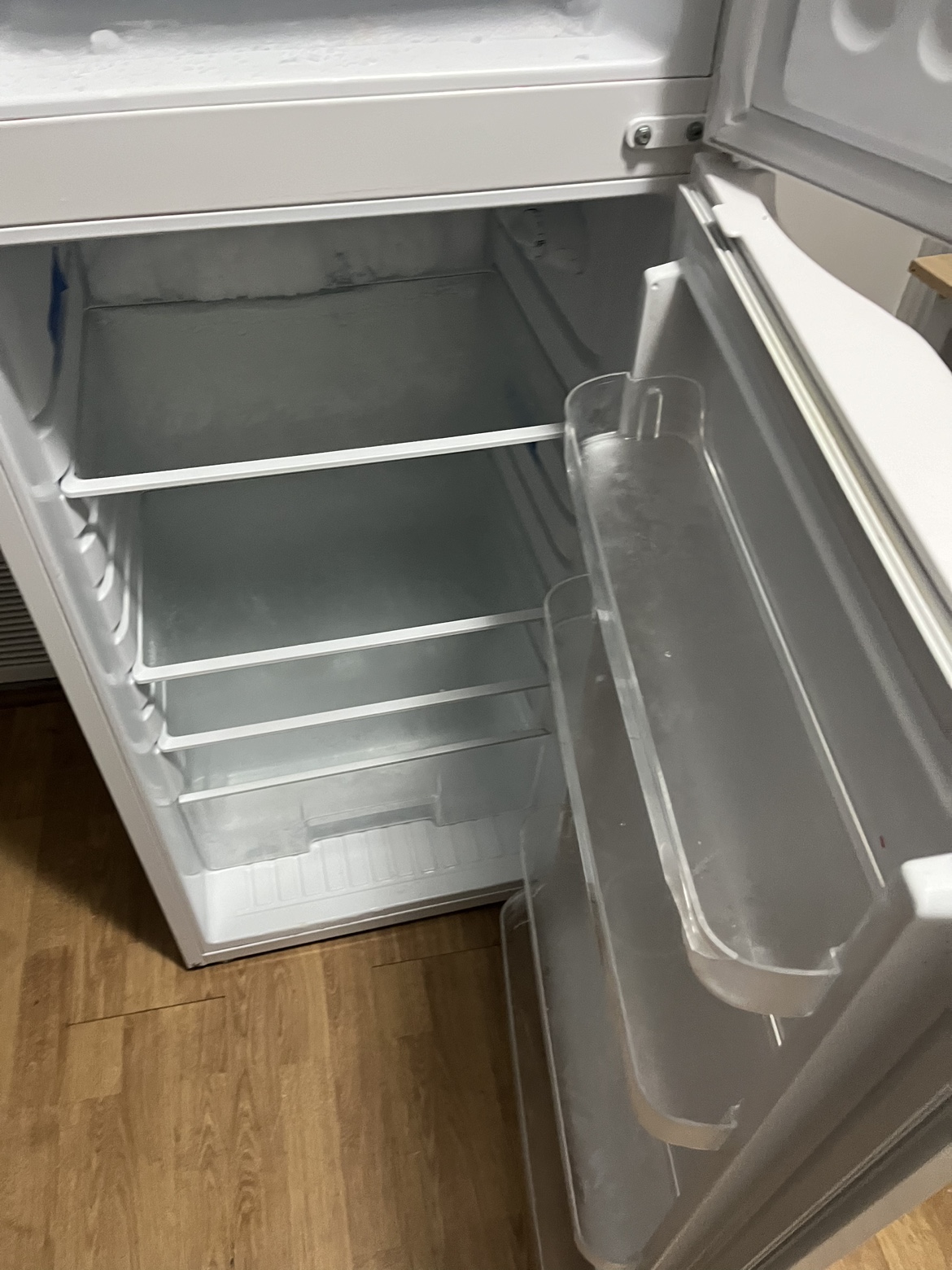 Danby Compact Refrigerator - photo 2