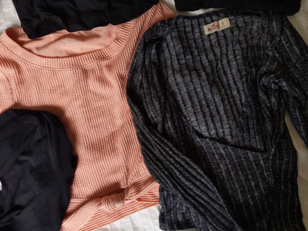 Hollister Bundle Size Small image indicator(3)