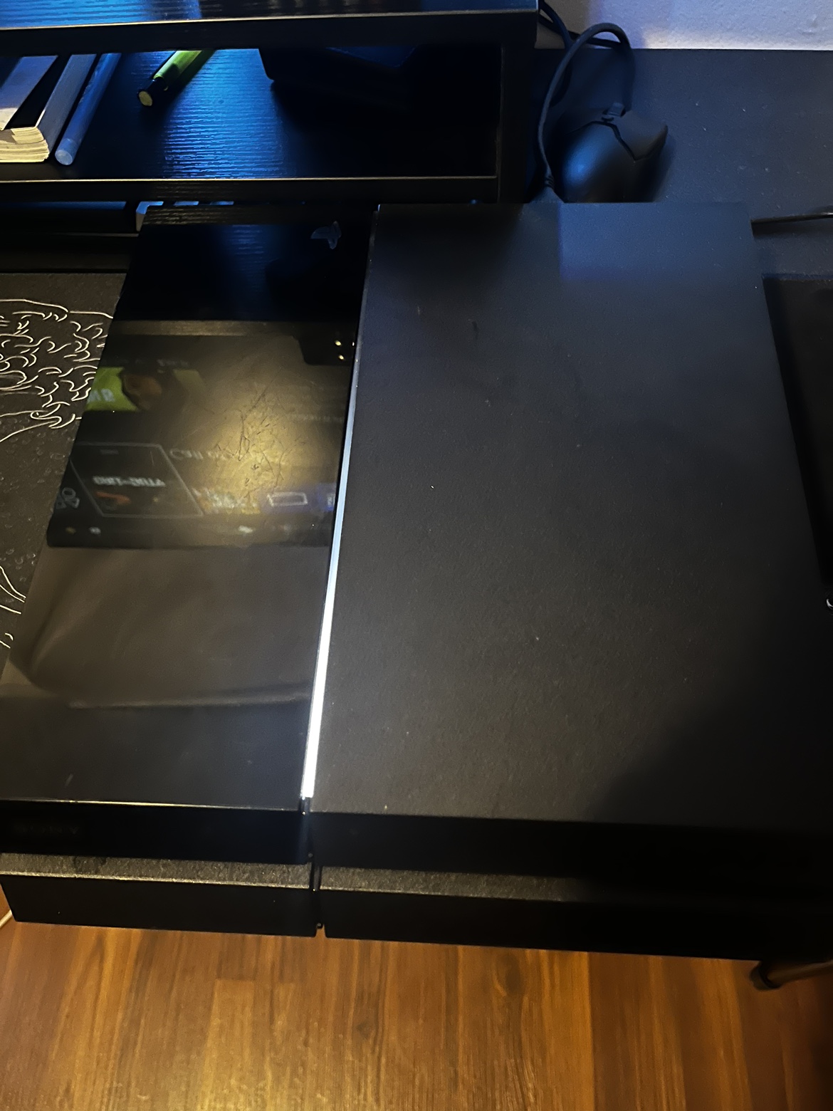 PlayStation 4 with 2 Controllers (READ DESCRIPTION)