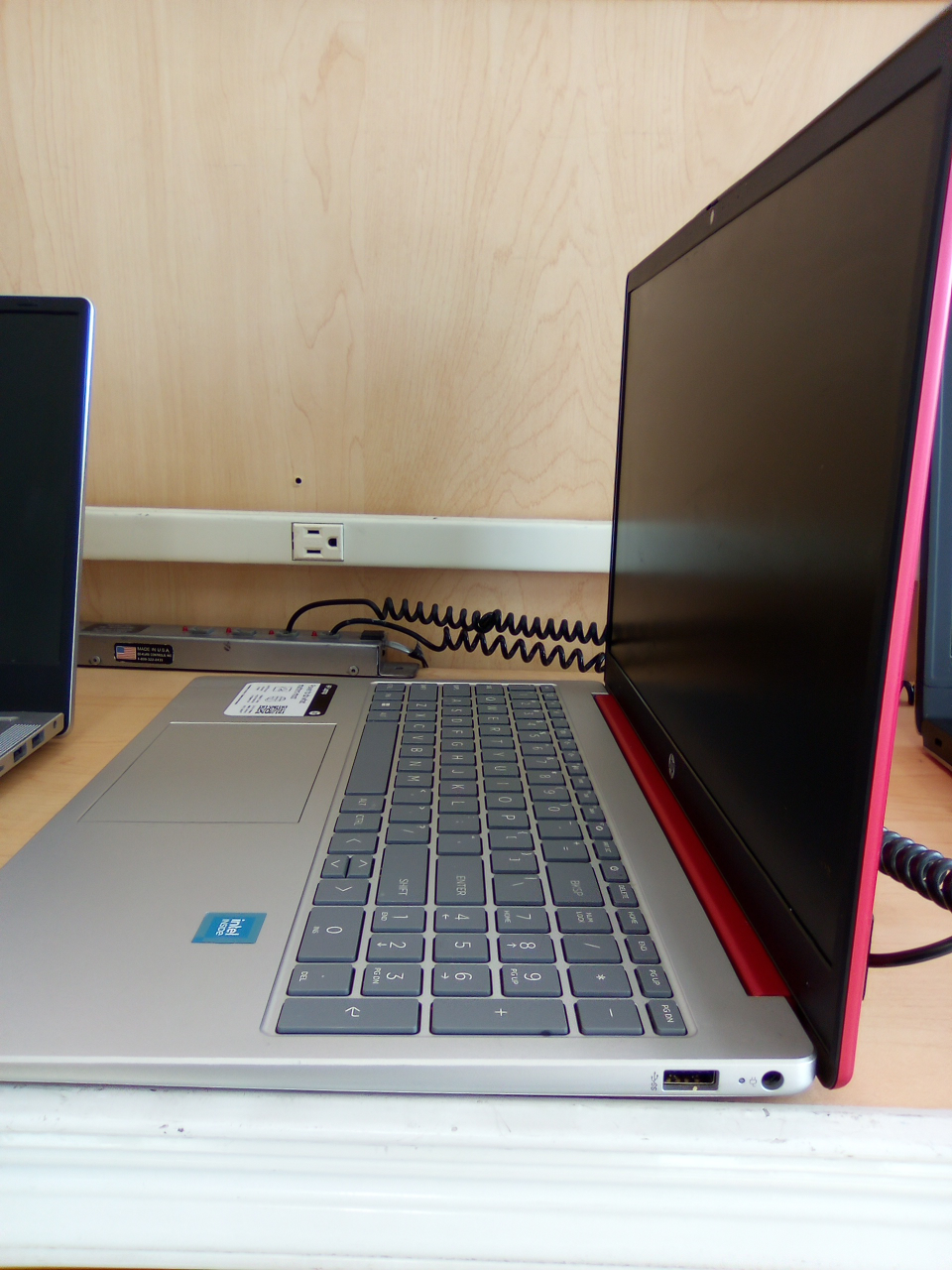 HP Laptop - photo 3