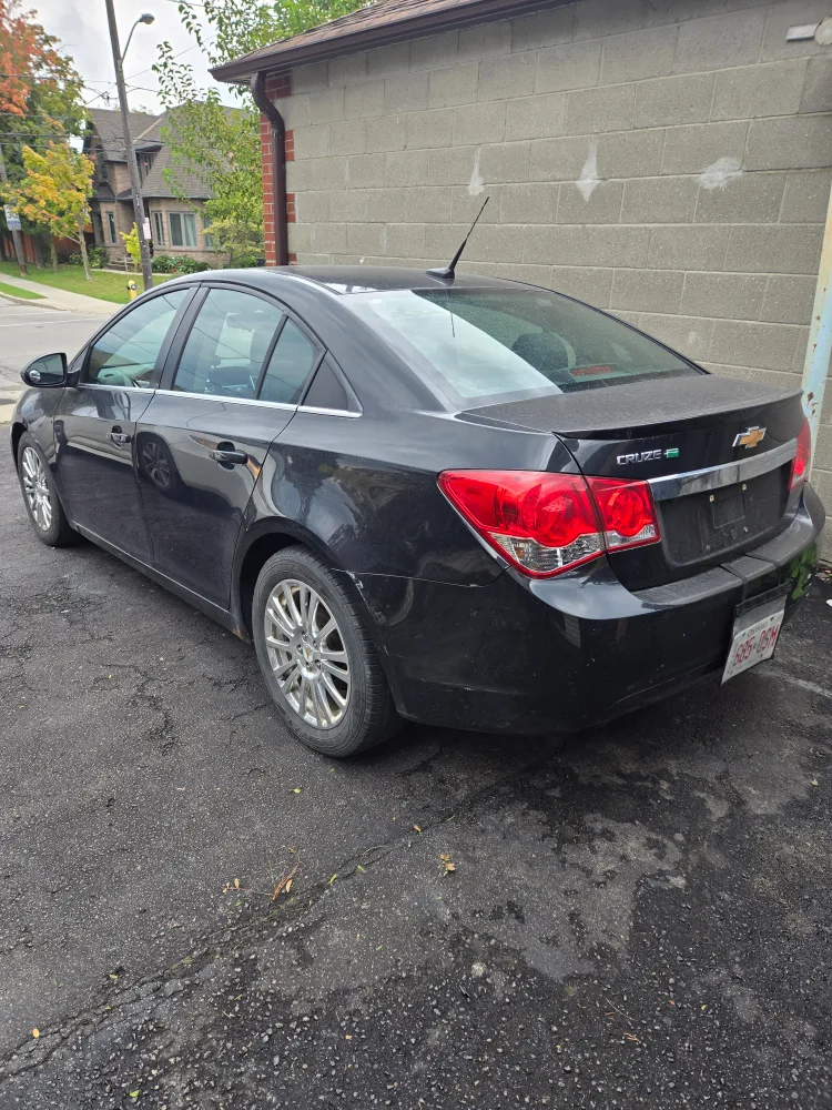 Chevrolet Cruze - 2011 image indicator(2)