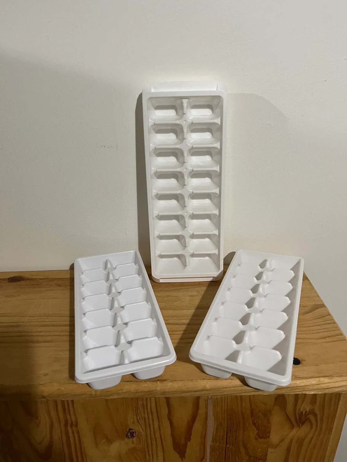 #Freecycle Ice Cube Trays (3) thumbnail