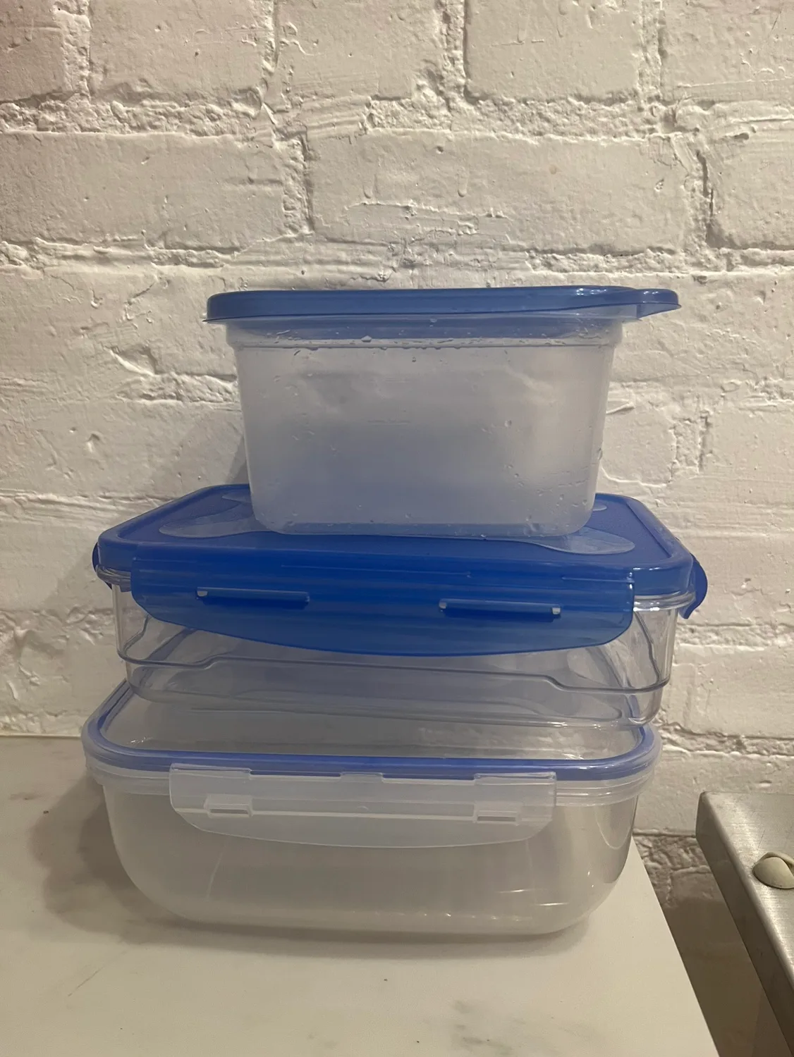 Set of 3 Plastic Food Storage Containers thumbnail