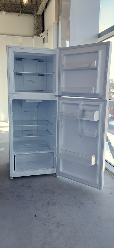 White Insignia Refrigerator - photo 2