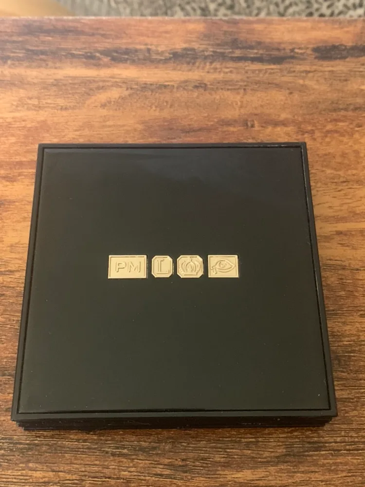 Pat McGraph eyeshadow quad image indicator(4)