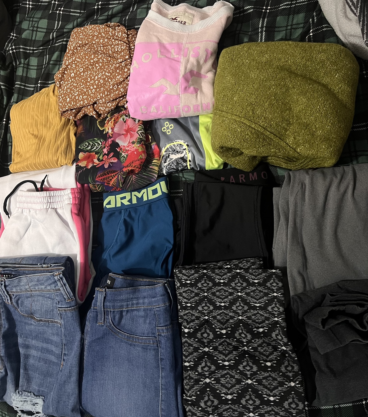 14 Piece Clothing Bundle